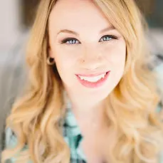 Angelica Lynn | Digital Marketing | Graphic Designer
